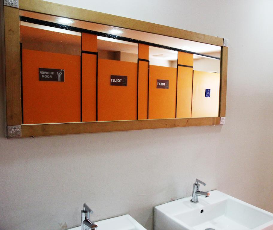 Nhà trọ Adamson Singapore
